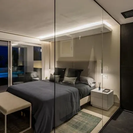 De Lujo Completamente Renovada Piscina Y Vistas Al Mar Villa *